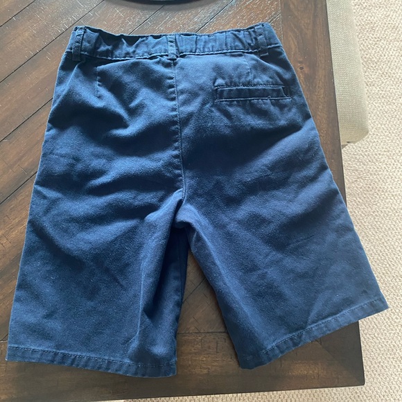 IZOD BOYS UNIFORM NAVY BLUE SHORTS - Picture 2 of 3